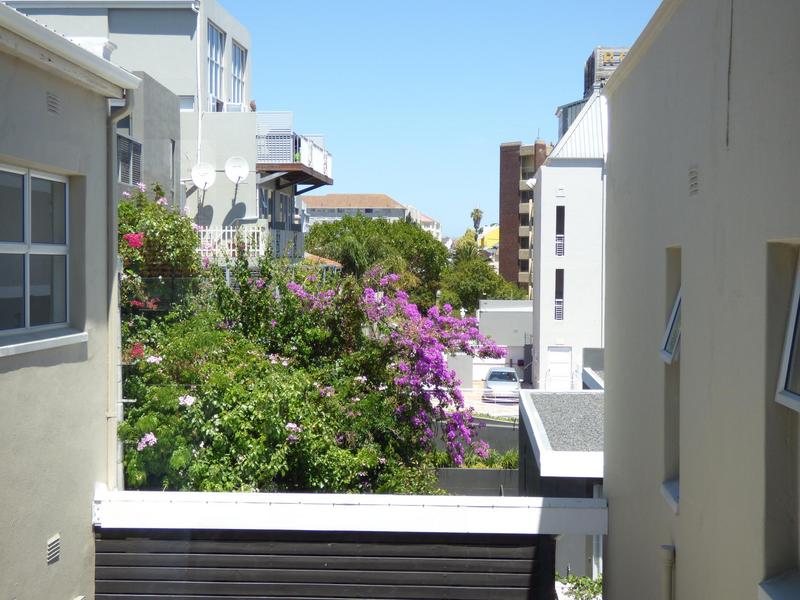 To Let 3 Bedroom Property for Rent in Green Point Western Cape